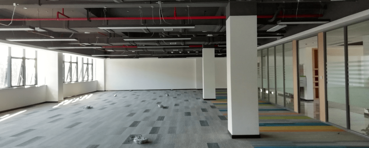 公司領(lǐng)導(dǎo)集體參觀考察 萌恒鎮(zhèn)海總部大樓工程樣板間