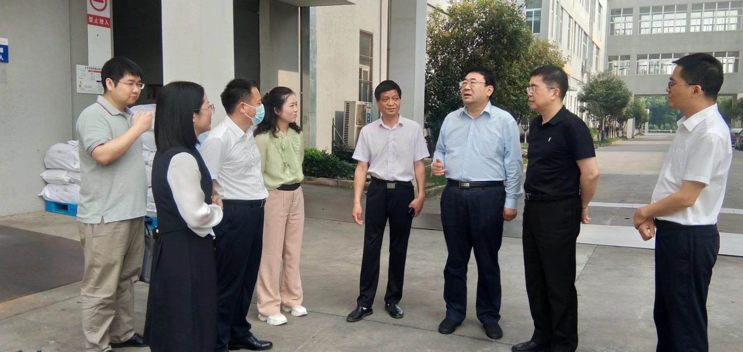 省工信廳副廳長張治平一行來訪湖南萌恒